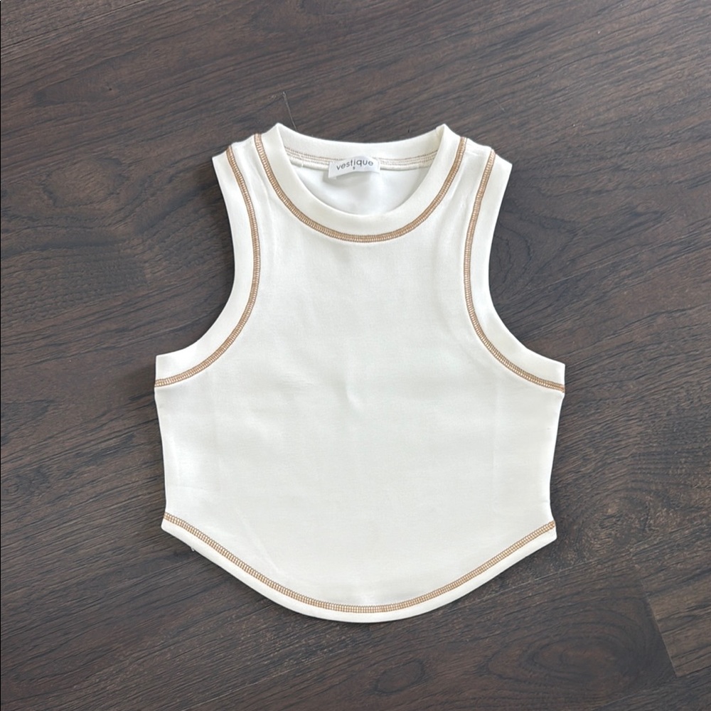NWOT Vestique Cream Cropped Tank Top